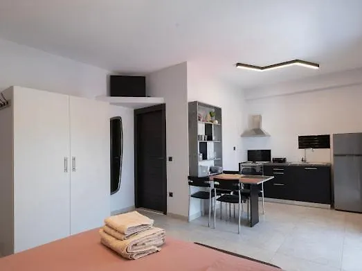 Meteoro 1 דירה פיניקונטה